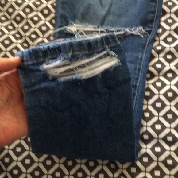 Joe’s Jeans - Super Distressed - Picture 5 of 7